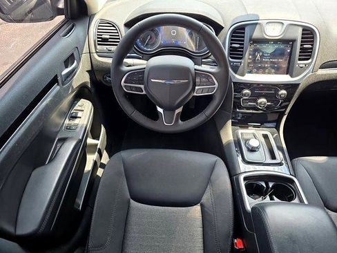 Used 2023 Chrysler 300 Touring w/ Sport Appearance Package image 13