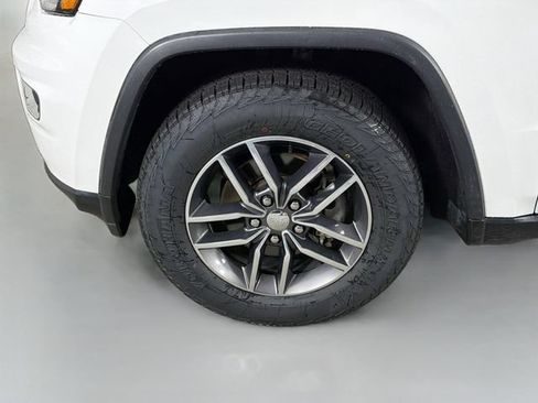 Used 2017 Jeep Grand Cherokee Limited w/ Luxury Group II RWD image 37