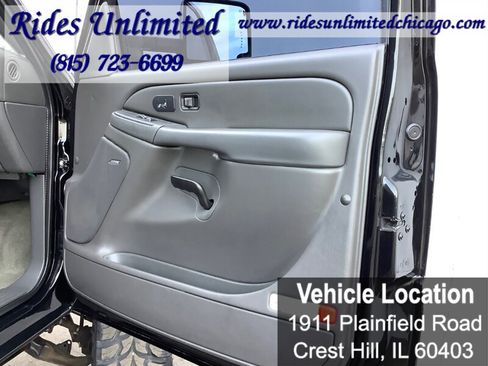 Used 2006 Chevrolet Silverado 2500 LT w/ Onstar Plus Package image 27