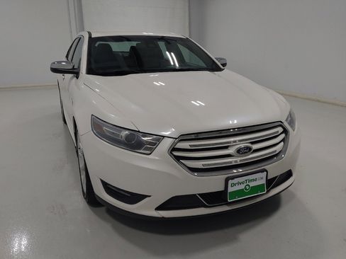Used 2014 Ford Taurus Limited w/ Equipment Group 301A image 14