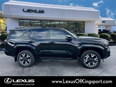 Used 2025 Toyota 4Runner TRD Sport Premium image 6