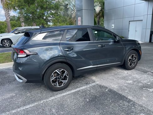 Used 2024 Kia Sportage LX FWD image 3