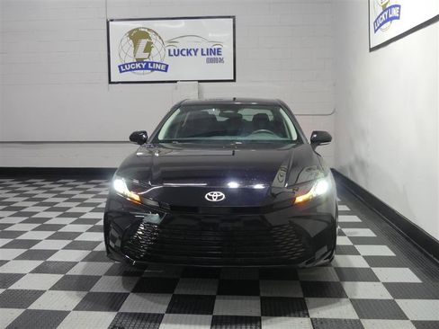 Used 2025 Toyota Camry LE image 2