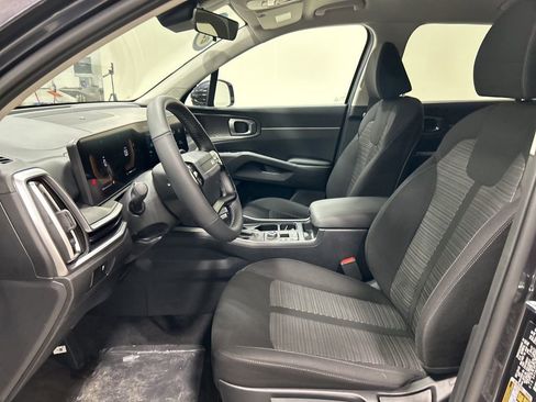 New 2026 Kia Sorento LX image 9