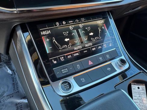 Used 2021 Audi Q8 Premium Plus image 27