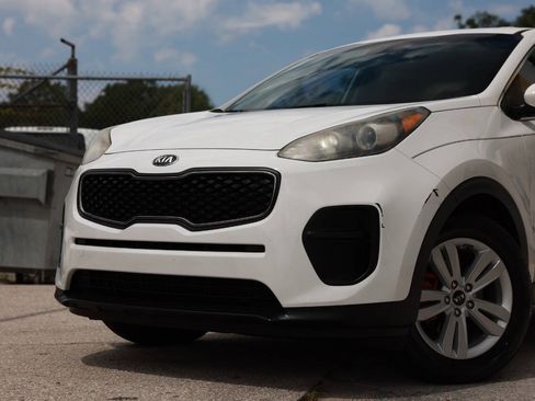 Used 2018 Kia Sportage LX FWD image 16