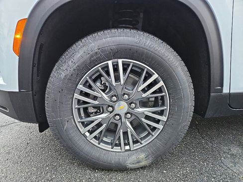 New 2026 Chevrolet Traverse LT image 8