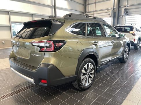 Used 2025 Subaru Outback Limited image 17