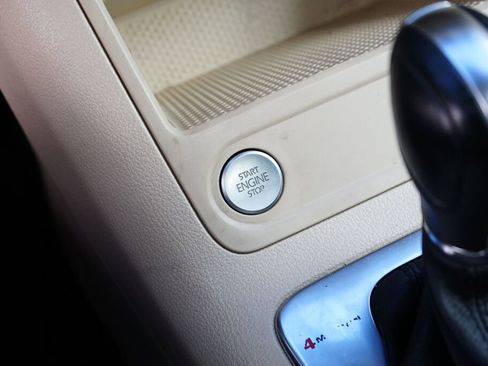 Used 2014 Volkswagen Tiguan SEL image 21