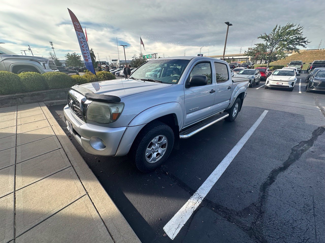 Used 2011 Toyota Tacoma 4x4 Double Cab w/ TRD Off-Road Pkg image 1