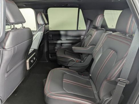 Used 2023 Ford Expedition Limited AWD/4WD image 16
