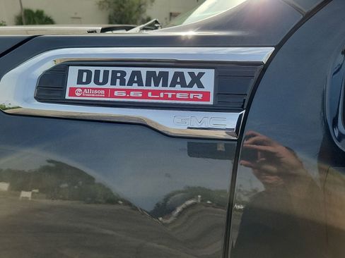 Used 2021 GMC Sierra 2500 Denali w/ Denali Ultimate Package AWD/4WD image 9