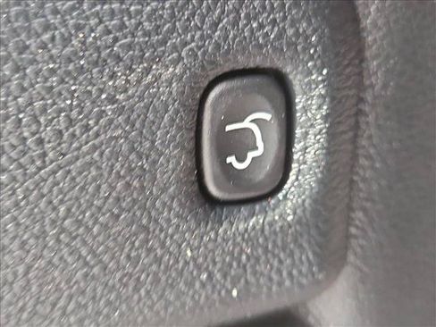Used 2022 Dodge Durango R/T w/ Tow 'N Go Package AWD/4WD image 7