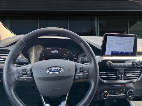 Used 2020 Ford Escape SEL AWD/4WD image 3
