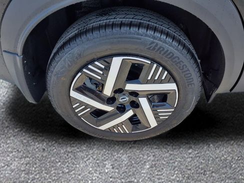 New 2026 Nissan Kicks SV image 8