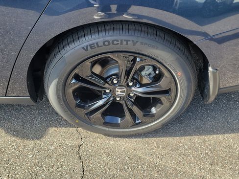 Used 2025 Honda Accord SE image 38