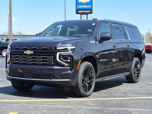 New 2026 Chevrolet Suburban High Country w/ Sun And Tow Package AWD/4WD image 1