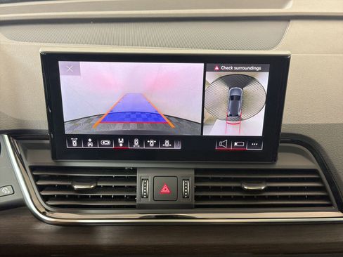 Used 2025 Audi Q5 e Premium Plus AWD/4WD image 28