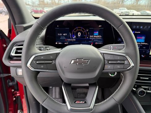 Used 2025 Chevrolet Traverse Z71 w/ Driver Confidence Package image 15