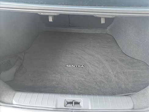 Used 2024 Nissan Sentra SR w/ SR Premium Package FWD image 5