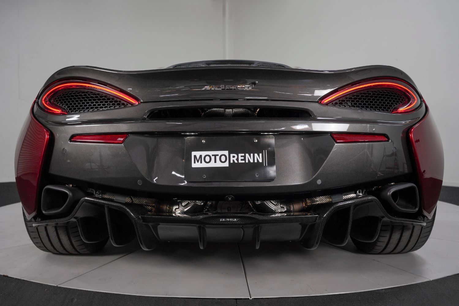 Used 2017 McLaren 570S RWD image 24