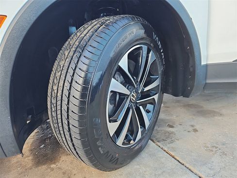 Used 2024 Volkswagen Tiguan S image 29