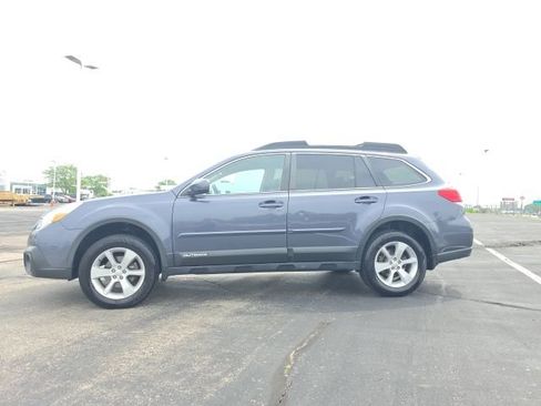Used 2014 Subaru Outback 2.5i Premium AWD/4WD image 5
