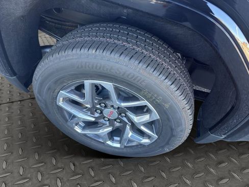 New 2026 GMC Sierra 1500 SLT w/ SLT Convenience Package image 24