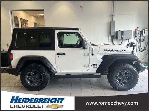 Used 2021 Jeep Wrangler Sport AWD/4WD image 2
