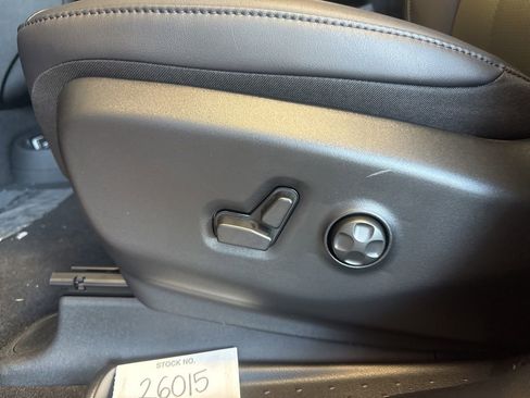 New 2026 Chrysler Pacifica Select image 22