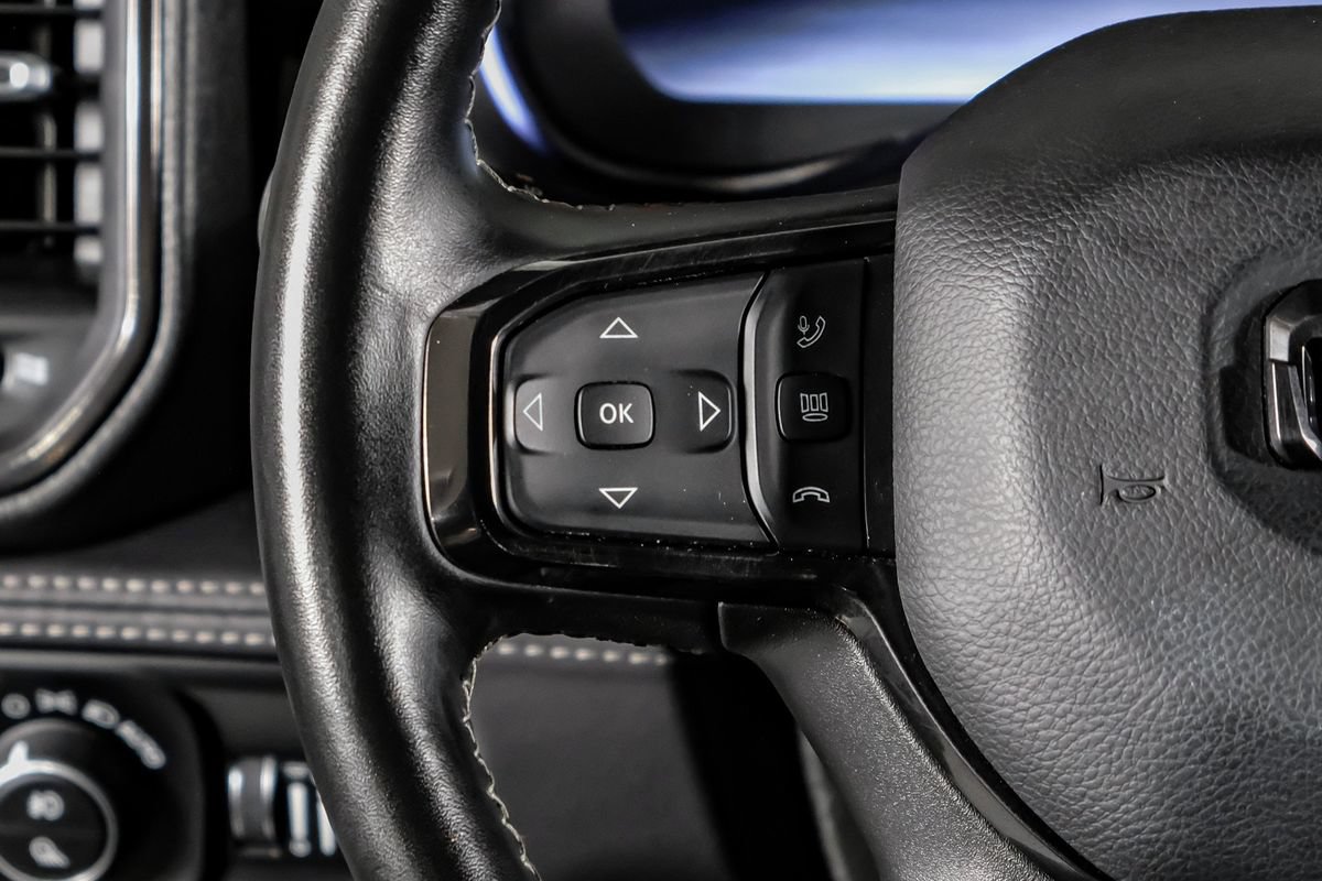 Used 2025 RAM 3500 Limited AWD/4WD image 18