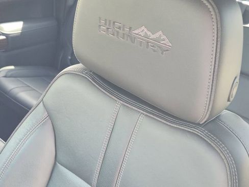 Used 2021 Chevrolet Silverado 1500 High Country w/ Technology Package AWD/4WD image 15