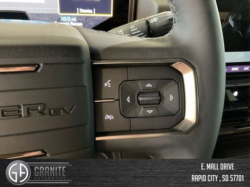 Used 2025 GMC Hummer EV 2X w/ LPO, Illumination Package image 27