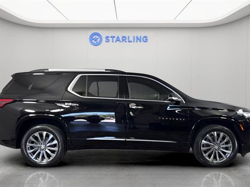 Used 2023 Chevrolet Traverse Premier image 11