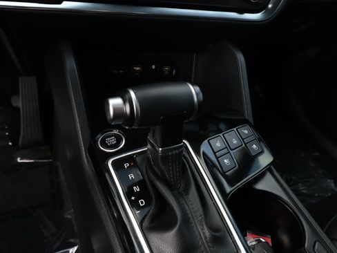 Used 2023 Kia Sportage SX image 11