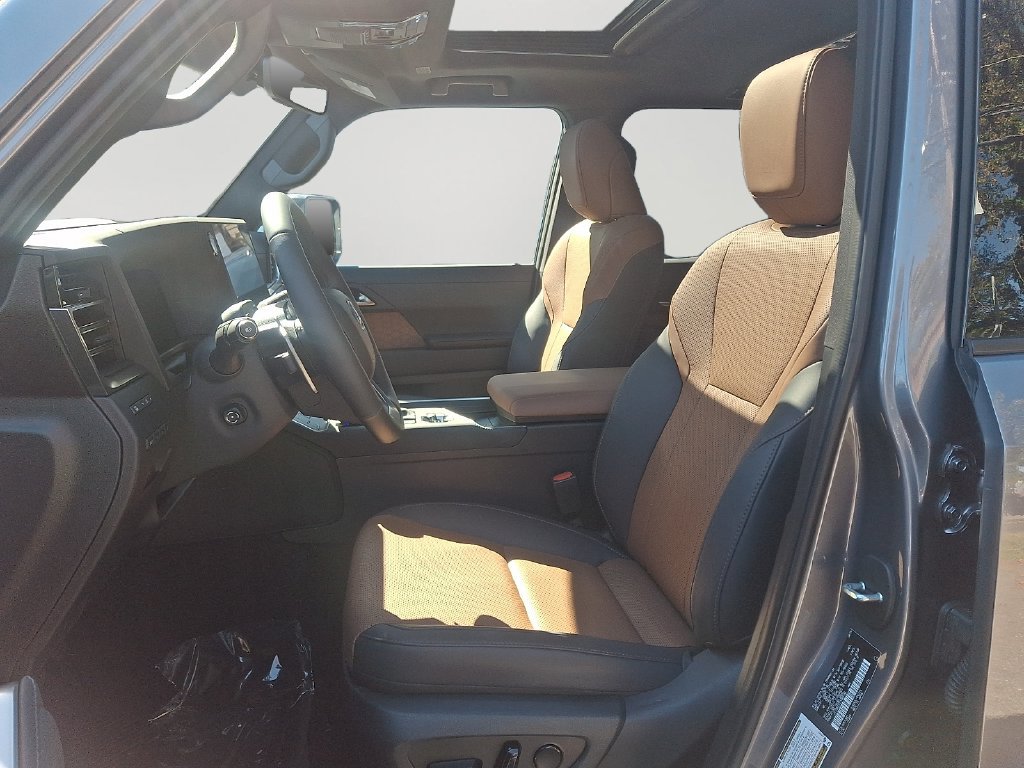 Used 2026 Lexus GX 550 w/ Accessory Package (2T) AWD/4WD image 15