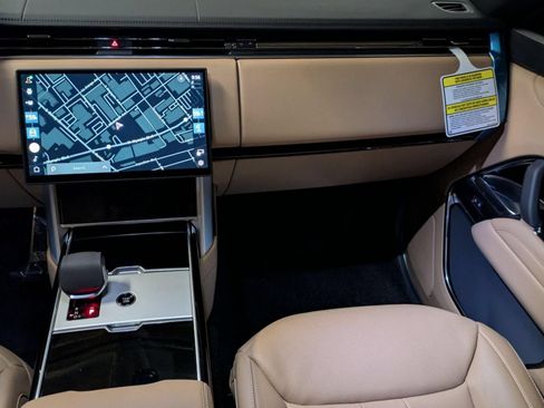 New 2026 Land Rover Range Rover Long Wheelbase SE AWD/4WD image 28