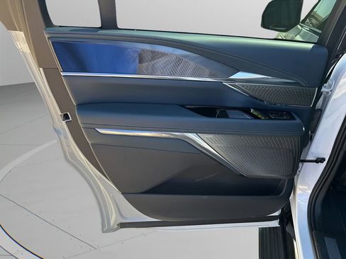 New 2026 Cadillac Escalade IQL Luxury w/ LPO, Floor Liner Package AWD/4WD image 19