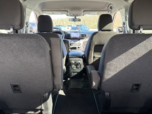 Used 2023 Ford Explorer XLT image 21