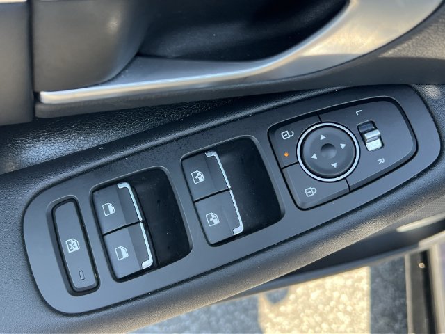 Used 2025 Hyundai Sonata SEL AWD/4WD image 32