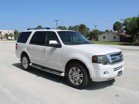Used 2011 Ford Expedition Limited RWD image 24