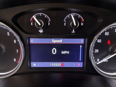 Used 2020 Buick Enclave Essence FWD image 9
