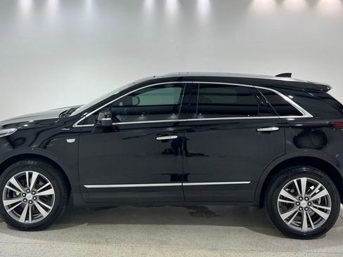 Used 2020 Cadillac XT5 Premium Luxury FWD image 2
