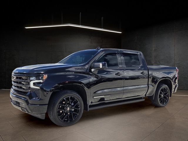 Used 2024 Chevrolet Silverado 1500 High Country w/ High Country Premium Package AWD/4WD image 3
