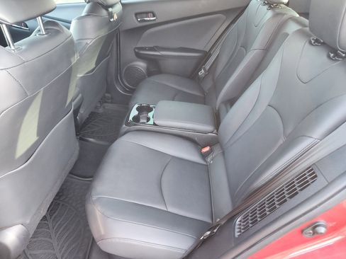 Used 2017 Toyota Prius Prime Advanced image 15