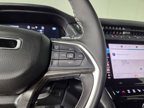 New 2026 Jeep Grand Cherokee Altitude RWD image 16