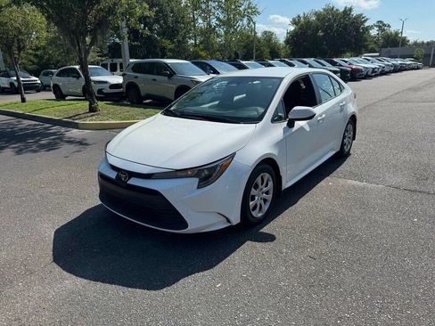 Used 2025 Toyota Corolla LE FWD image 1