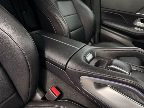 Used 2020 Mercedes-Benz GLE 350 4MATIC w/ Premium Package image 25