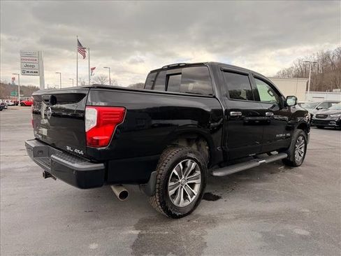 Used 2018 Nissan Titan SV w/ SV Convenience Package image 3