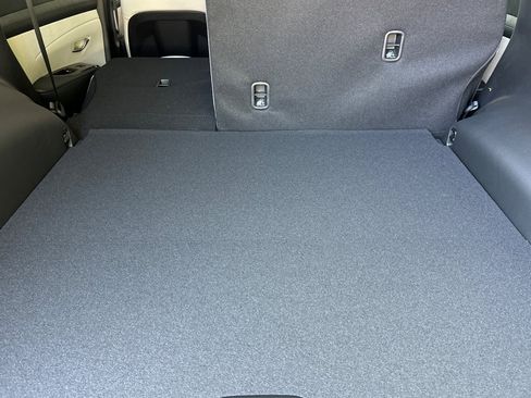 Used 2025 Hyundai Tucson Limited image 17